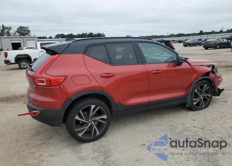2019 Volvo Xc40 T4 R-Design z USA, uszkodzony, nr VIN YV4AC2HM9K2074892